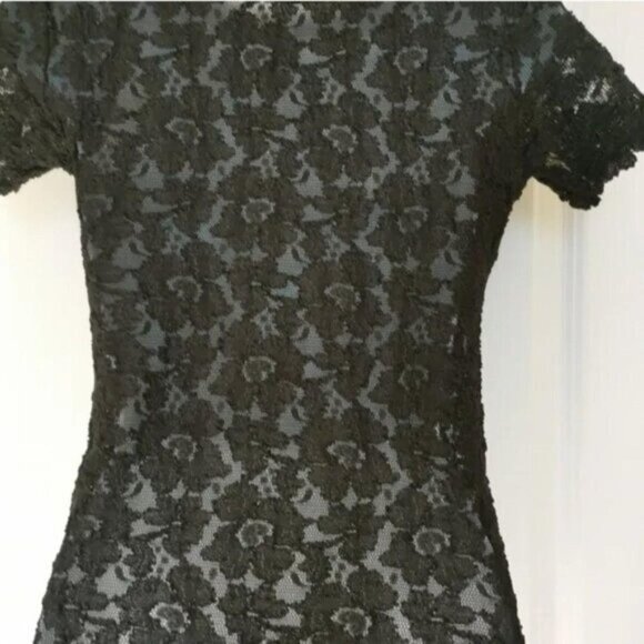 Black lace top stretch short sleeve size S - Picture 2 of 3